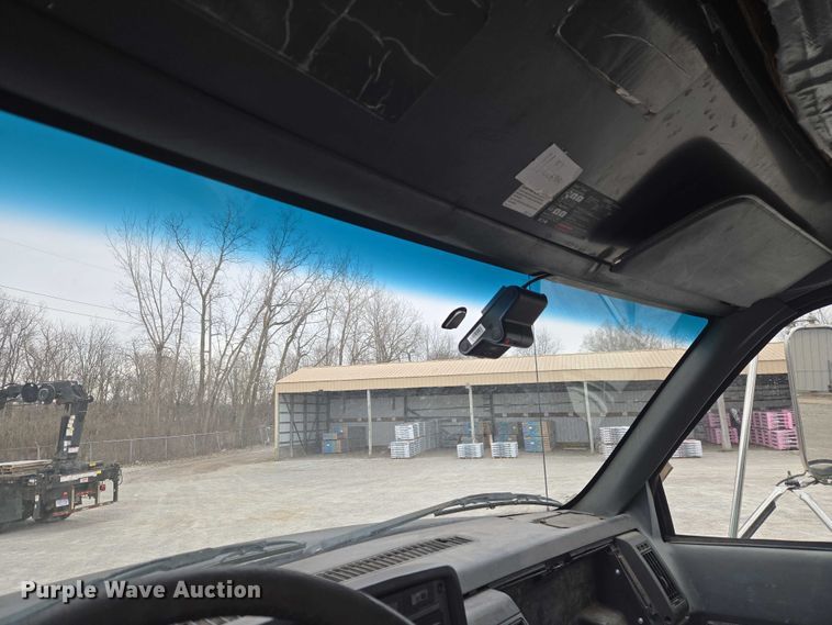 image for item ET5008 2000 GMC C8500 flatbed truck