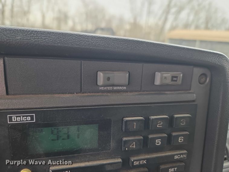 image for item ET5008 2000 GMC C8500 flatbed truck