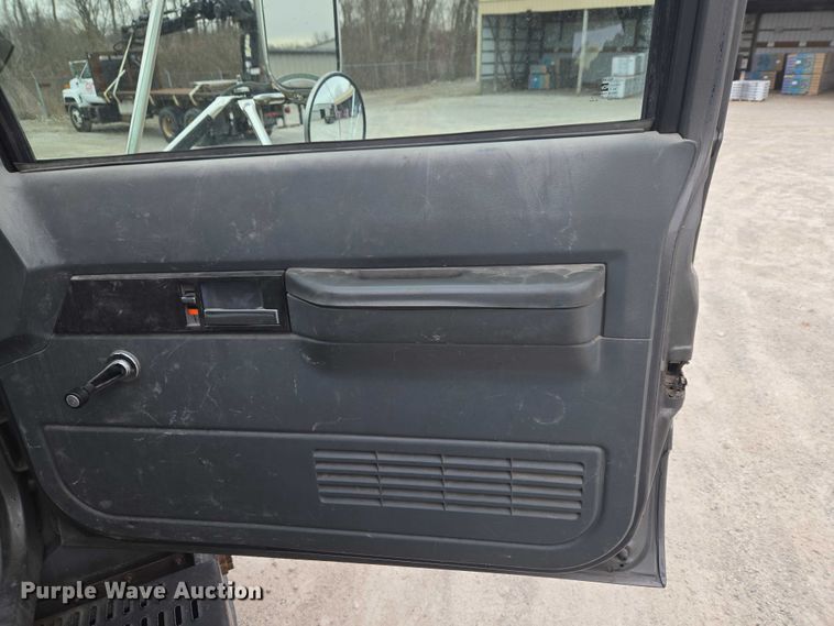 image for item ET5008 2000 GMC C8500 flatbed truck