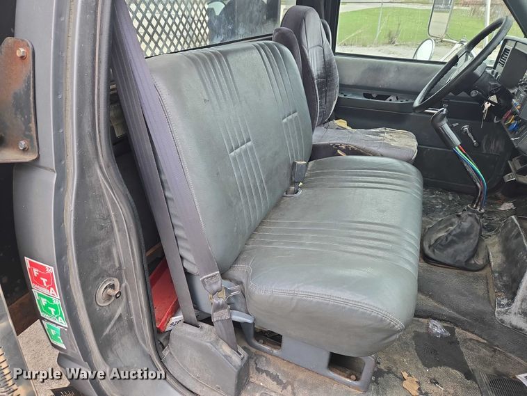 image for item ET5008 2000 GMC C8500 flatbed truck