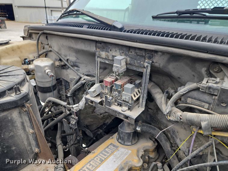 image for item ET5008 2000 GMC C8500 flatbed truck