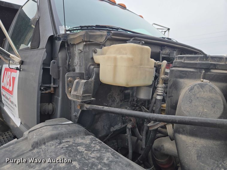 image for item ET5008 2000 GMC C8500 flatbed truck