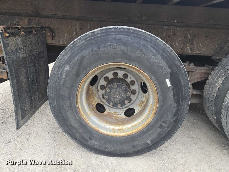 image for item ET5008 2000 GMC C8500 flatbed truck