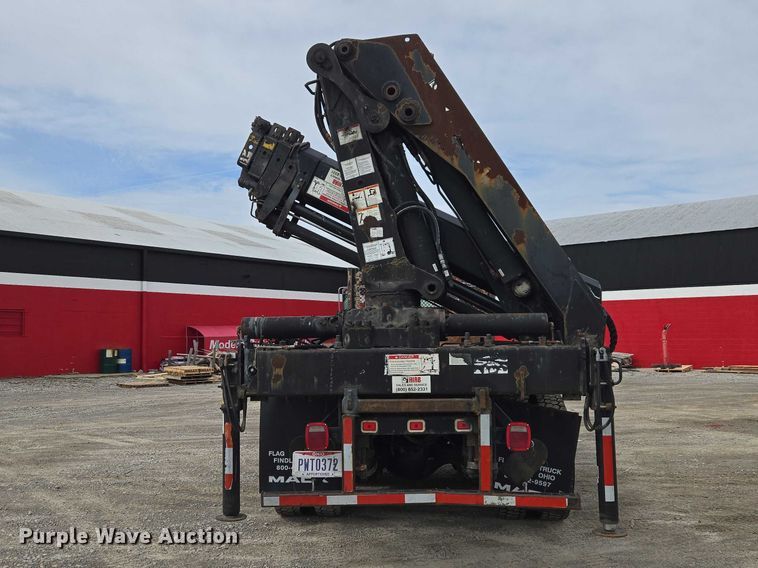 image for item ET5012 2000 GMC C8500 crane truck