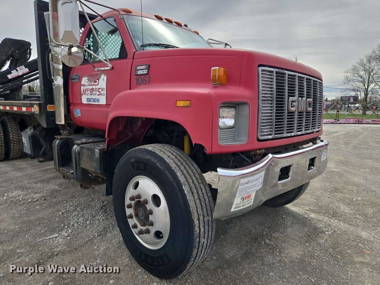 image for item ET5012 2000 GMC C8500 crane truck