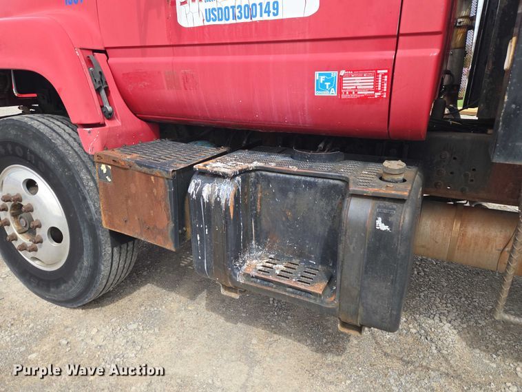 image for item ET5012 2000 GMC C8500 crane truck