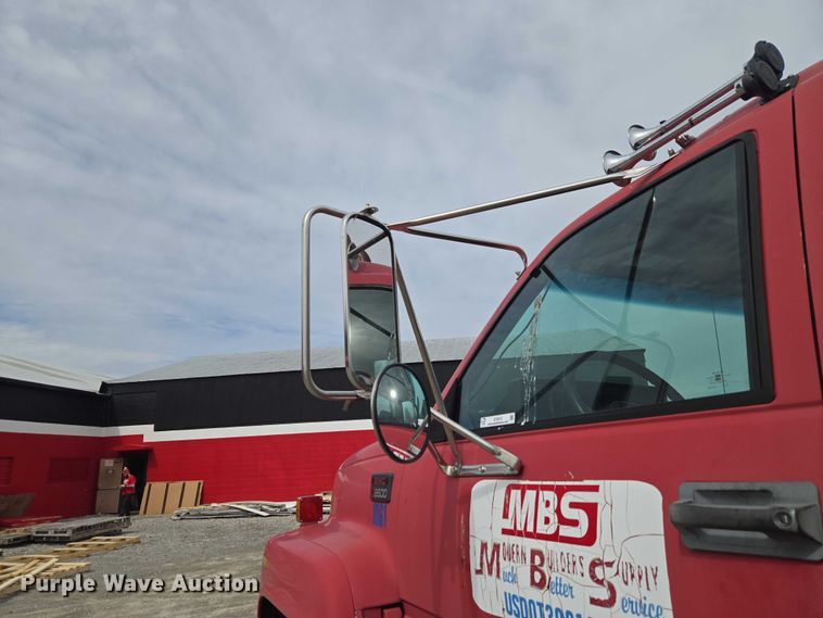 image for item ET5012 2000 GMC C8500 crane truck