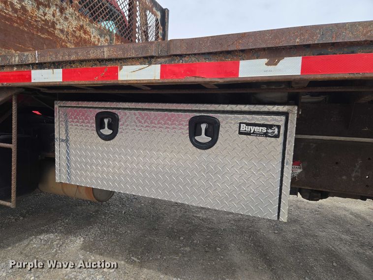 image for item ET5012 2000 GMC C8500 crane truck