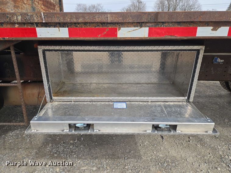 image for item ET5012 2000 GMC C8500 crane truck