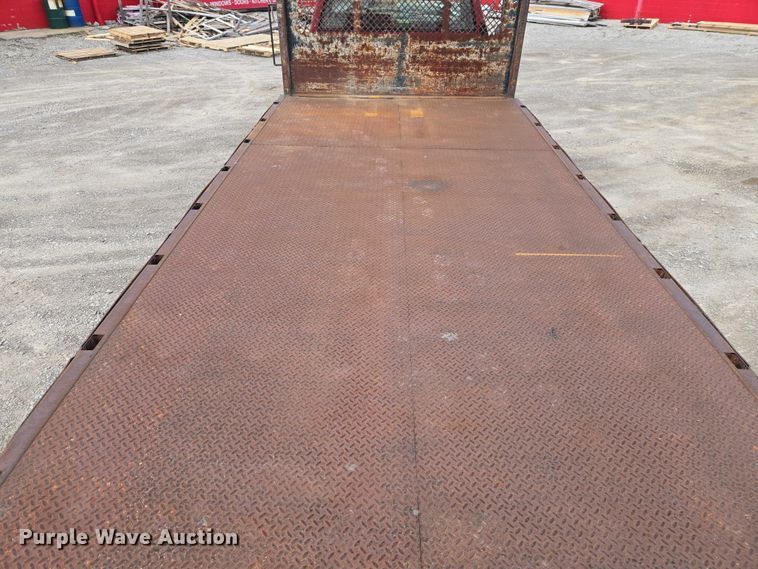 image for item ET5012 2000 GMC C8500 crane truck