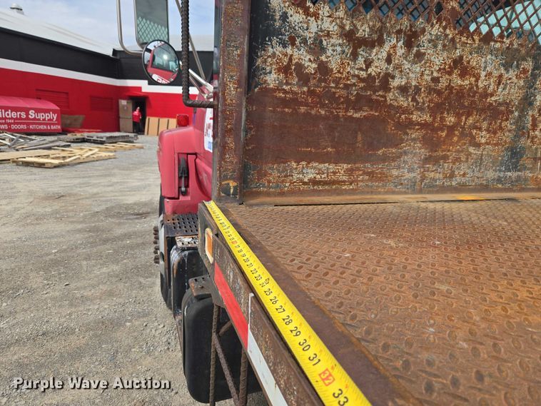 image for item ET5012 2000 GMC C8500 crane truck