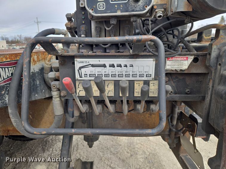 image for item ET5012 2000 GMC C8500 crane truck