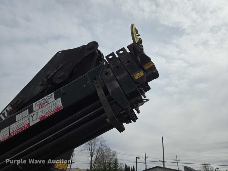 image for item ET5012 2000 GMC C8500 crane truck