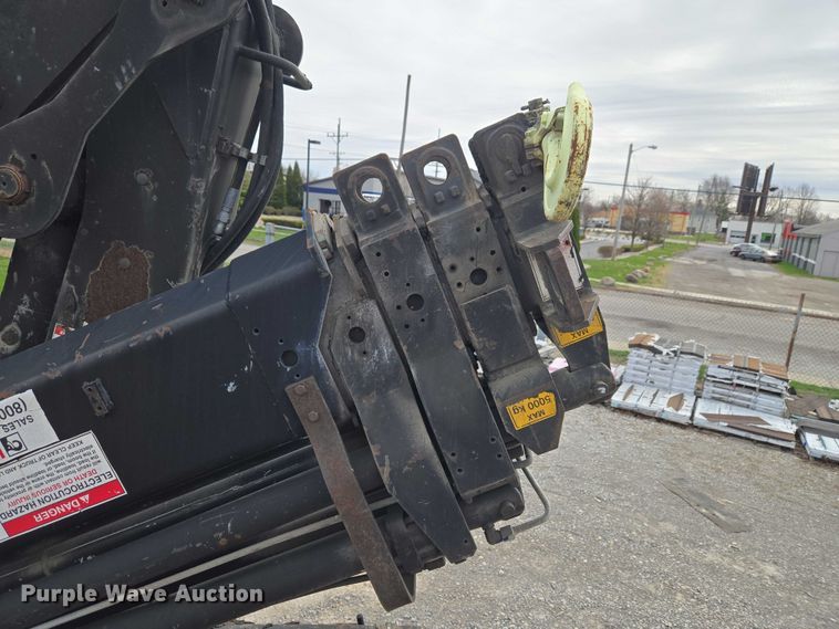 image for item ET5012 2000 GMC C8500 crane truck