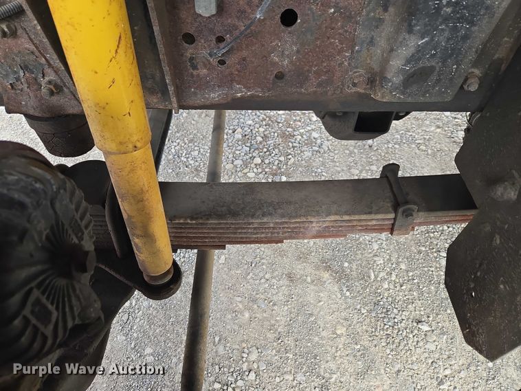 image for item ET5012 2000 GMC C8500 crane truck