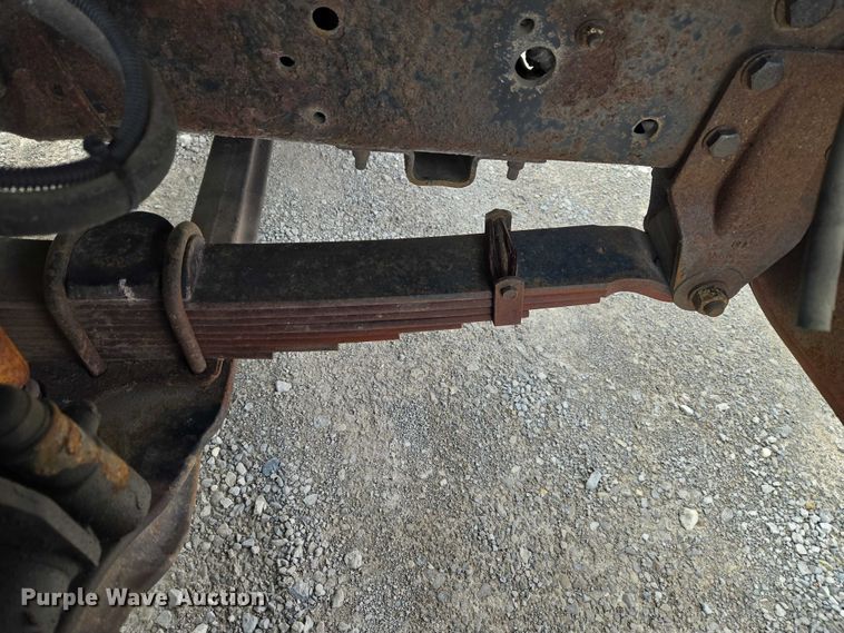 image for item ET5012 2000 GMC C8500 crane truck