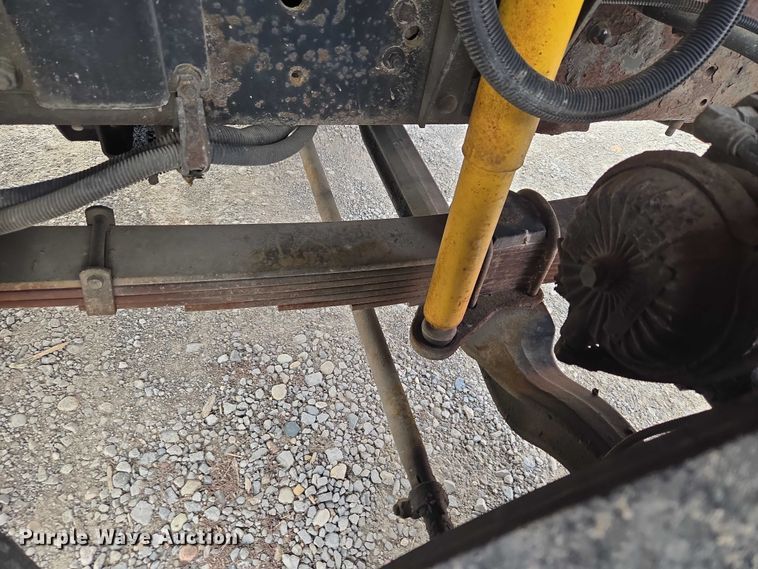 image for item ET5012 2000 GMC C8500 crane truck