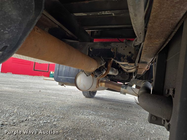 image for item ET5012 2000 GMC C8500 crane truck