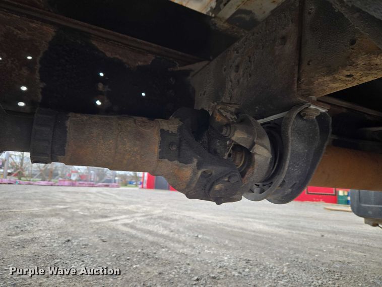 image for item ET5012 2000 GMC C8500 crane truck