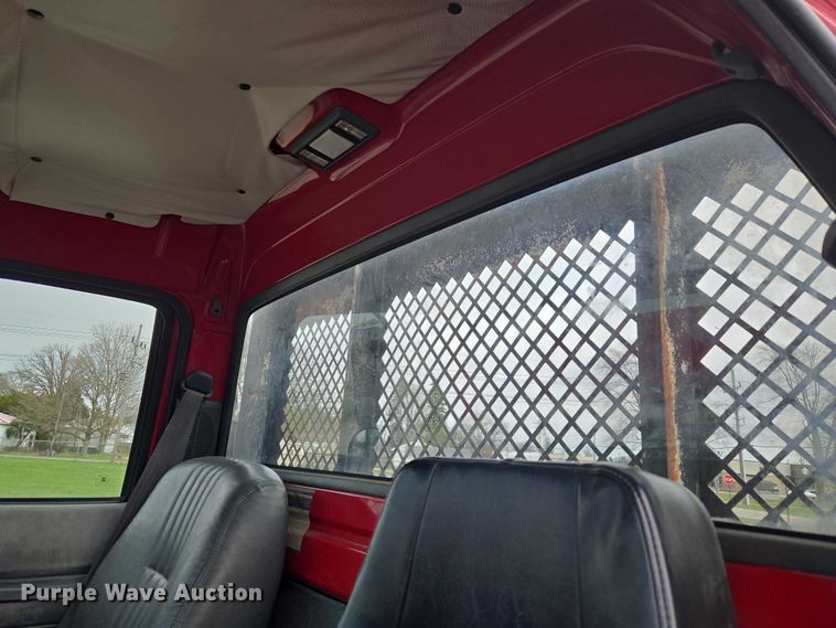 image for item ET5012 2000 GMC C8500 crane truck