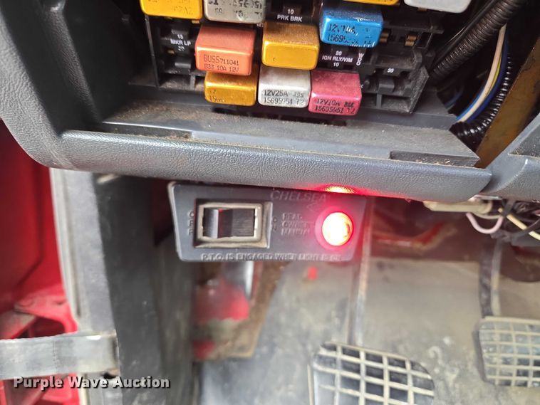 image for item ET5012 2000 GMC C8500 crane truck