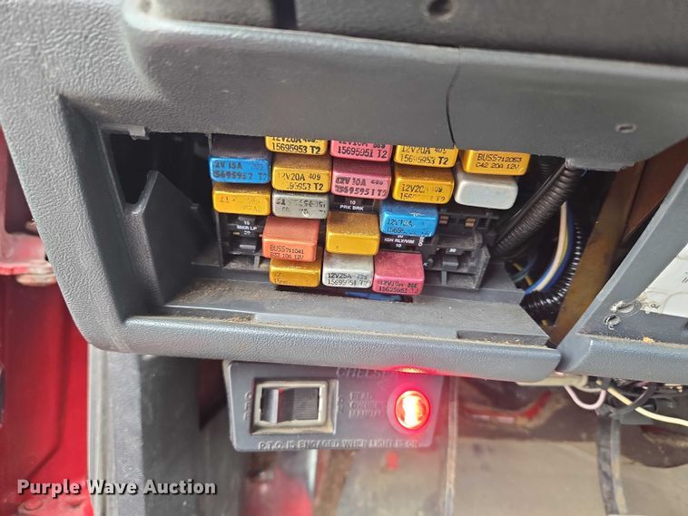 image for item ET5012 2000 GMC C8500 crane truck