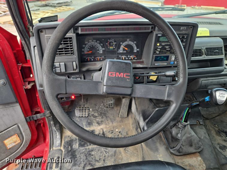 image for item ET5012 2000 GMC C8500 crane truck