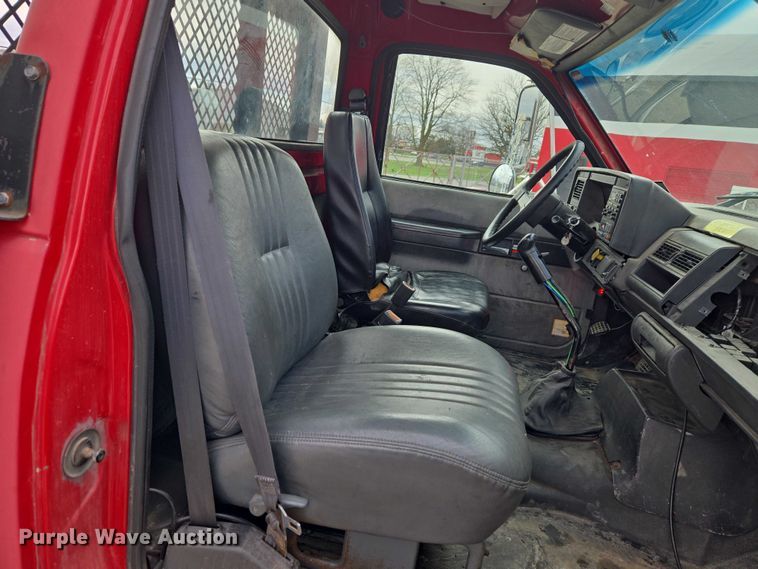 image for item ET5012 2000 GMC C8500 crane truck