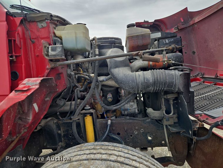 image for item ET5012 2000 GMC C8500 crane truck