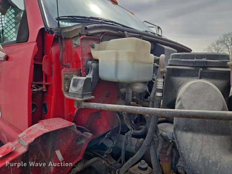 image for item ET5012 2000 GMC C8500 crane truck