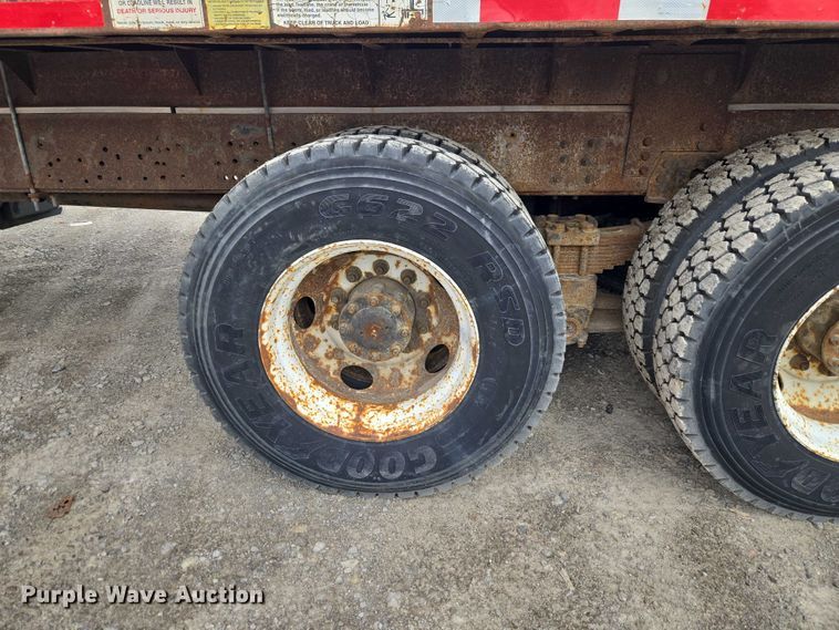 image for item ET5012 2000 GMC C8500 crane truck