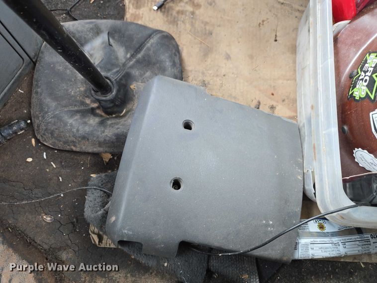 image for item ET5223 2005 Freightliner Columbia semi truck