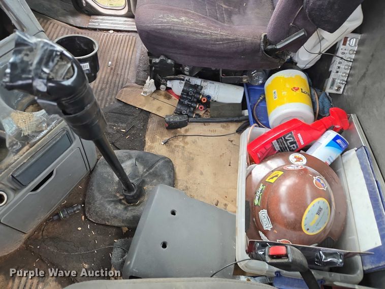 image for item ET5223 2005 Freightliner Columbia semi truck