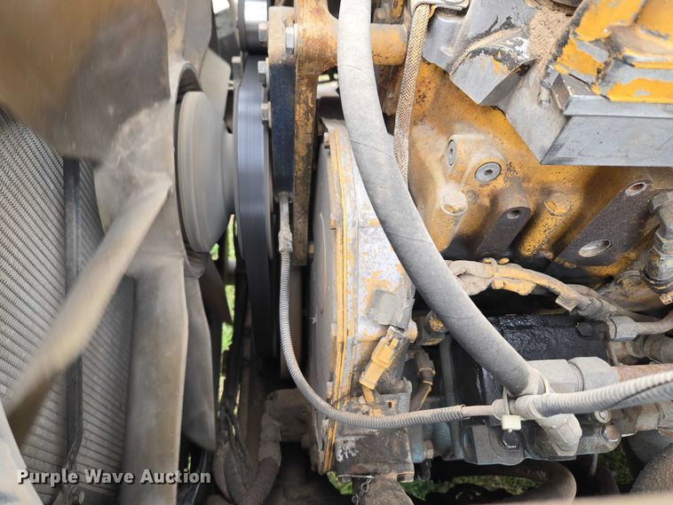 image for item ET5223 2005 Freightliner Columbia semi truck