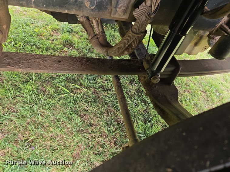 image for item ET5223 2005 Freightliner Columbia semi truck