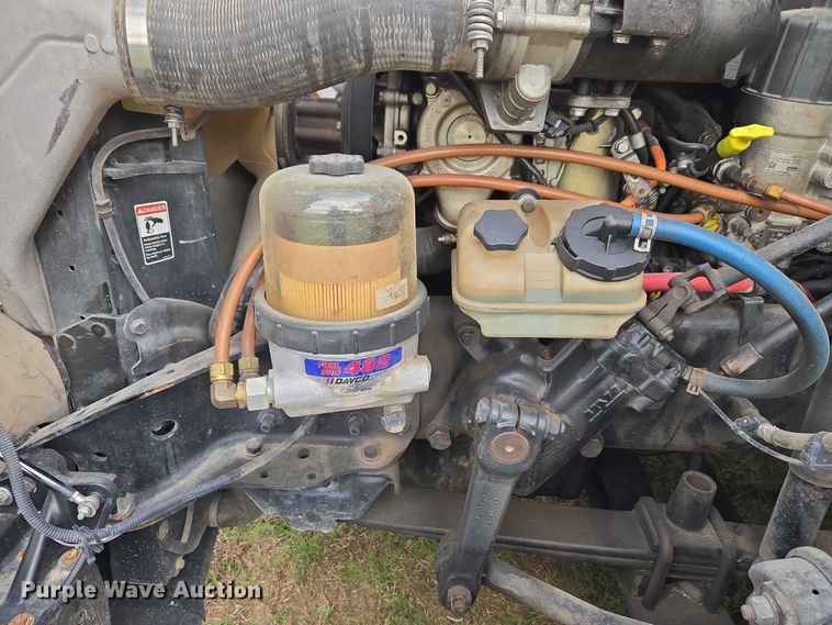 image for item ET5224 2013 Freightliner Cascadia semi truck