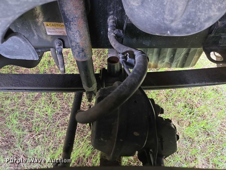 image for item ET5224 2013 Freightliner Cascadia semi truck