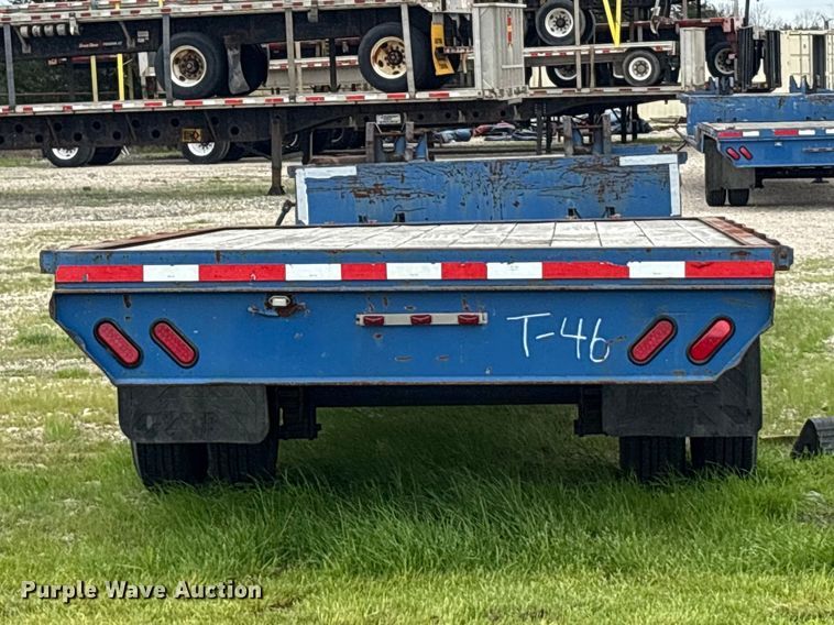image for item EU0334 2005 Falcon Utility L-MF35 double drop deck trailer