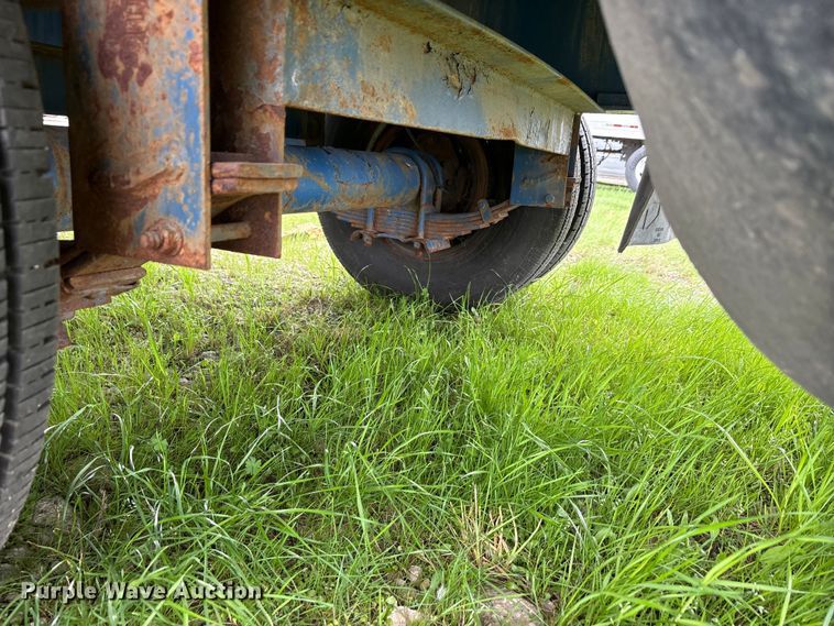 image for item EU0334 2005 Falcon Utility L-MF35 double drop deck trailer