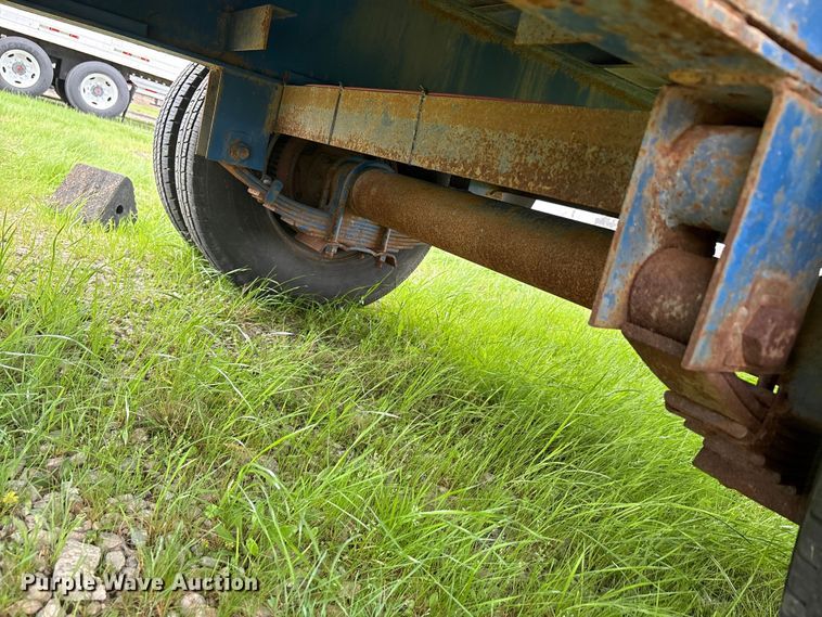 image for item EU0334 2005 Falcon Utility L-MF35 double drop deck trailer