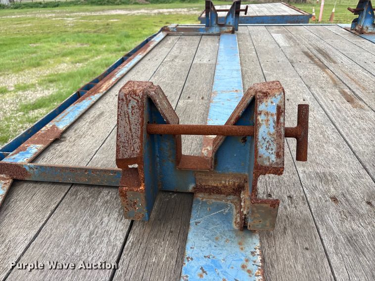 image for item EU0334 2005 Falcon Utility L-MF35 double drop deck trailer