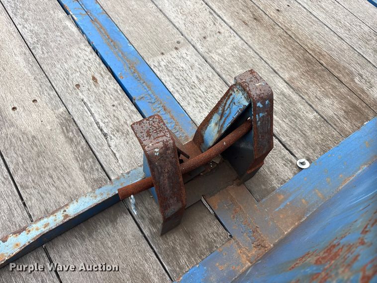 image for item EU0334 2005 Falcon Utility L-MF35 double drop deck trailer