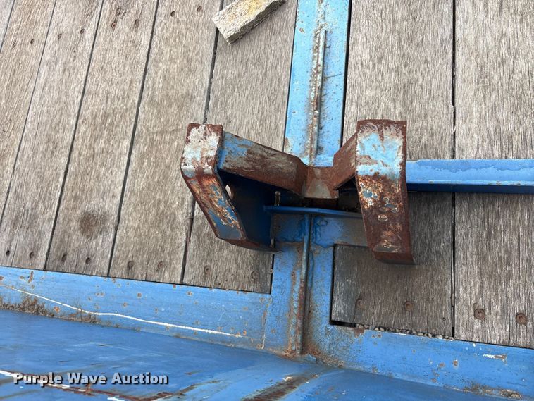 image for item EU0335 2005 Falcon Utility L-MF35 double drop deck trailer