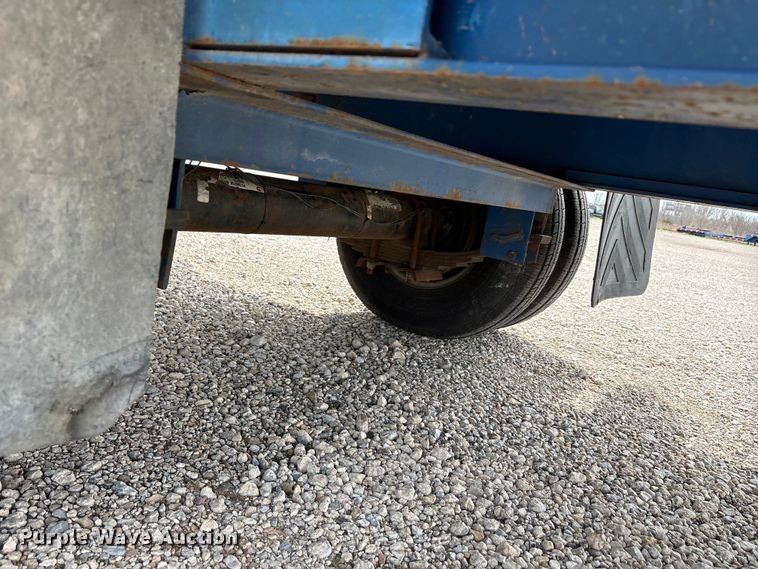 image for item EU0335 2005 Falcon Utility L-MF35 double drop deck trailer