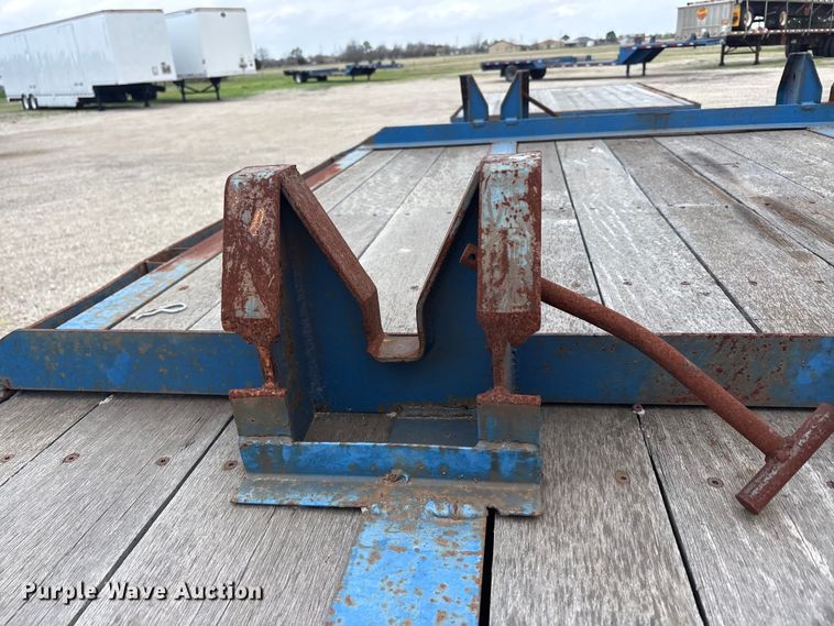 image for item EU0337 2005 Falcon Utility L-MF35 double drop deck trailer