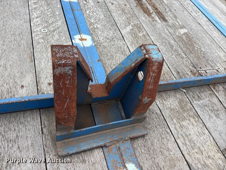 image for item EU0337 2005 Falcon Utility L-MF35 double drop deck trailer