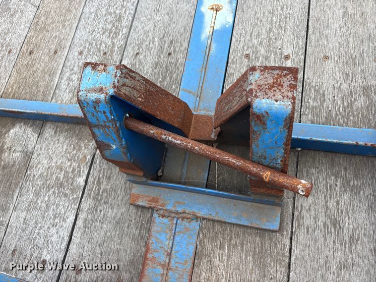 image for item EU0337 2005 Falcon Utility L-MF35 double drop deck trailer