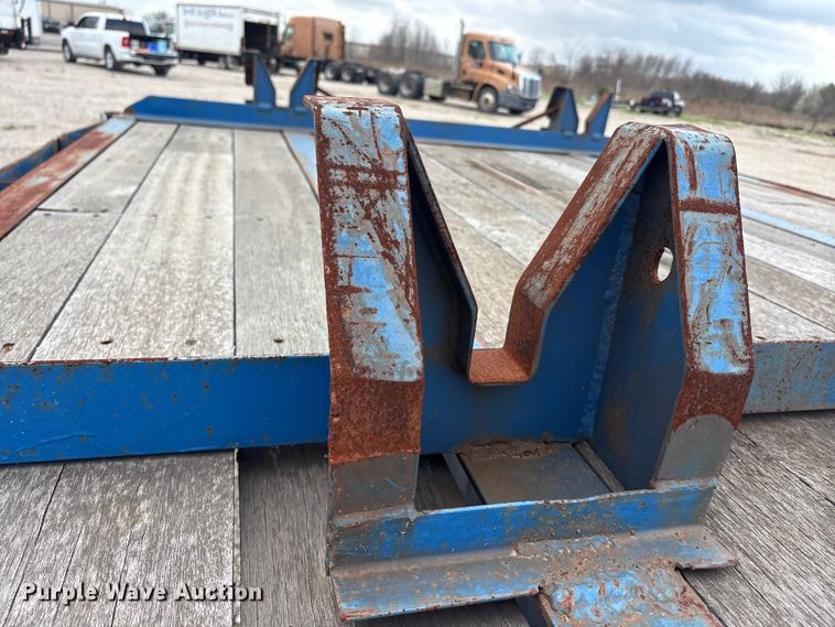 image for item EU0337 2005 Falcon Utility L-MF35 double drop deck trailer