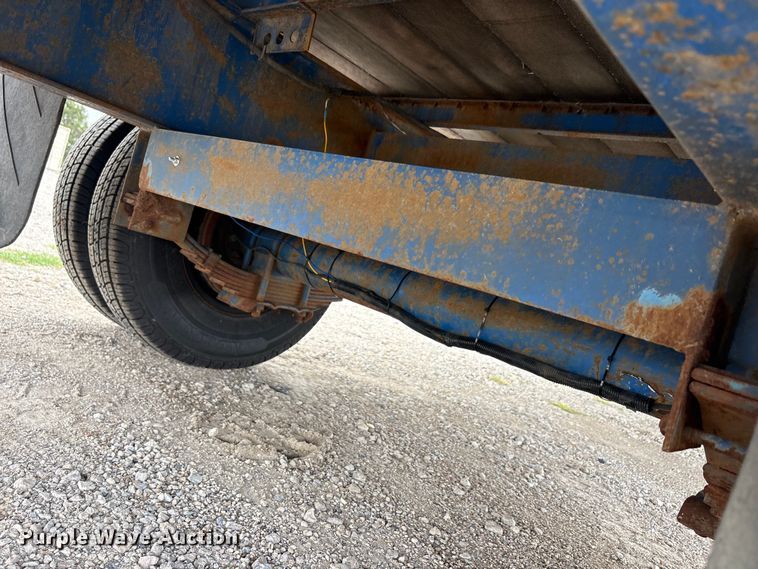 image for item EU0337 2005 Falcon Utility L-MF35 double drop deck trailer