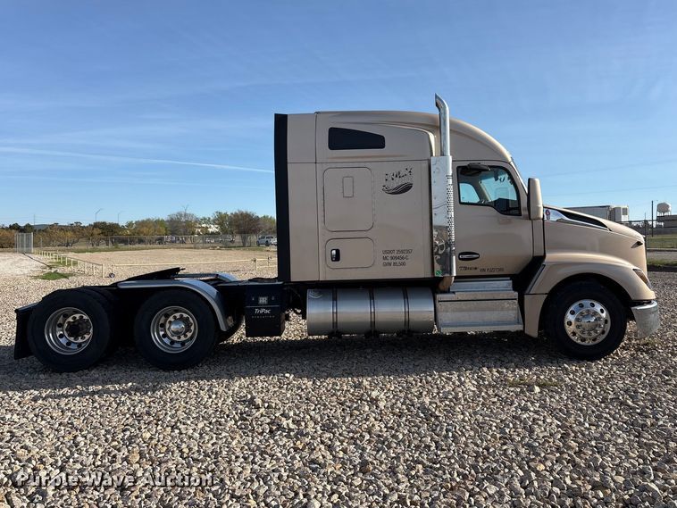 image for item EU0368 2023 Kenworth T680 semi truck
